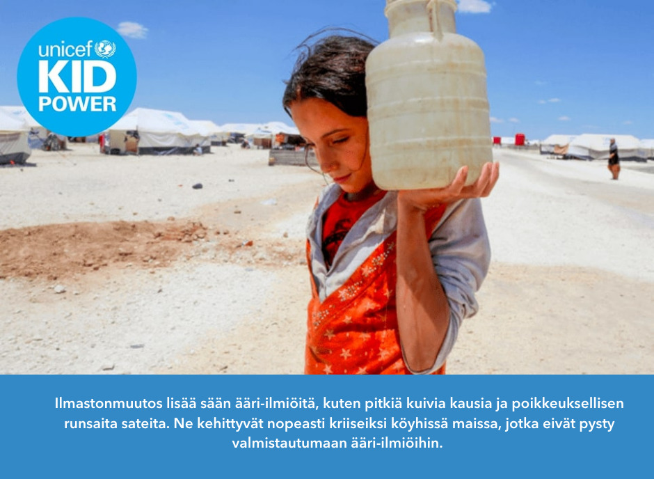 Lapsi kantaa vettä. Unicef kid power